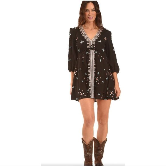 ✨ Women's Embroidered V-Neck Dress✨ - Picture 2 of 4